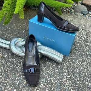 Amalfi Brown Sydney Buckle Chunky Heel Pump Size 9.5 M